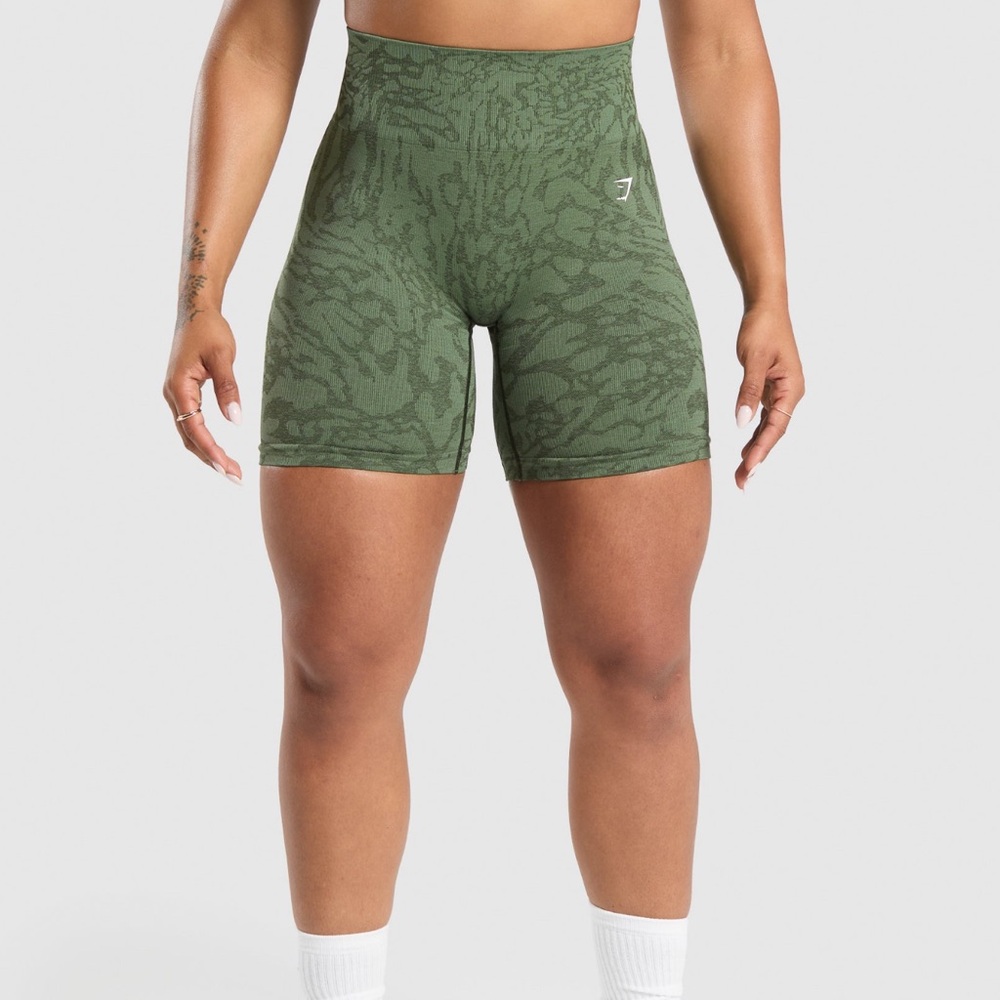 Whitney Simmons adapt animal shorts